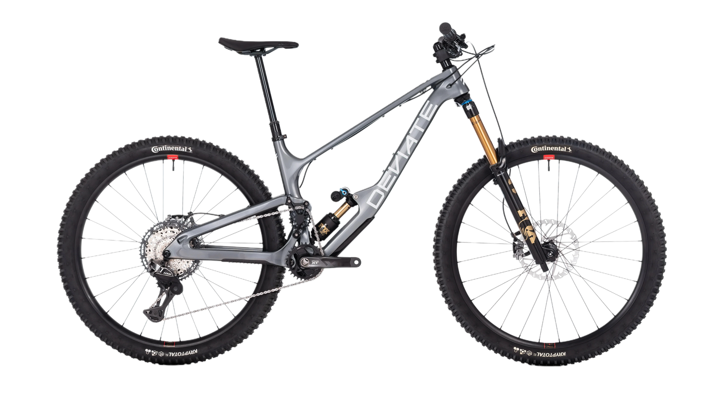 Deviate Highlander II 2026 Full Build Enduro Bike in Storr Grey– erhältlich bei Gravity & Sons in Helmbrechts, Oberfranken.