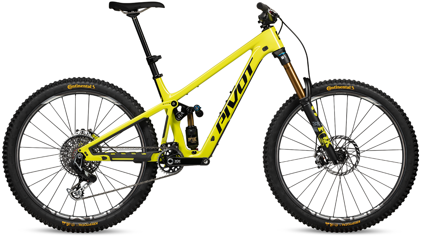 Pivot Firebird in YOLO – aggressives Enduro-Bike mit modernem Carbonrahmen, erhältlich bei Gravity & Sons in Helmbrechts, Oberfranken.