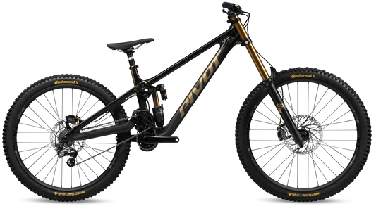Pivot Phoenix in Black Gold – Highend-Downhill-Bike mit Carbonrahmen und maximaler Kontrolle im Gelände, erhältlich bei Gravity & Sons in Helmbrechts, Oberfranken.