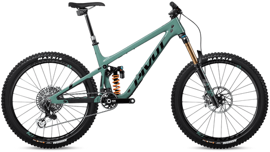 Pivot Switchblade in Mint Relic – agiles Trailbike mit modernem Fahrwerk und edlem Design, erhältlich bei Gravity & Sons in Helmbrechts, Oberfranken.