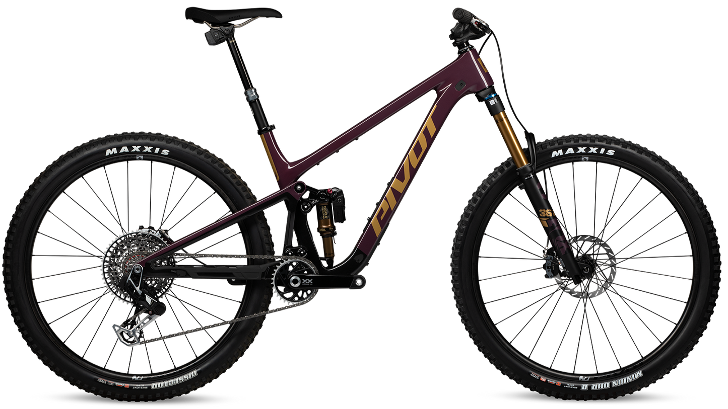 Pivot Trailcat LT Dreambuild in Dr. Purple – High-End-Trailbike mit edlem Look und Top-Ausstattung, aufgebaut von Gravity & Sons in Helmbrechts, Oberfranken.