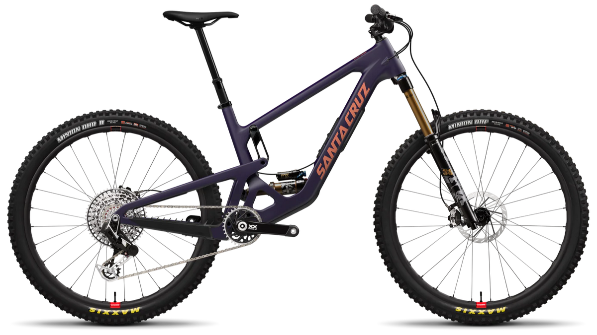 Santa Cruz Hightower 2025 in Matte Deep Purple – stylishes Trailbike in edler Farbe, erhältlich bei Gravity & Sons in Helmbrechts, Oberfranken.