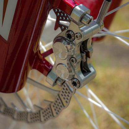 Lewis LH4 Bremsen am Deviate Claymore MX Dreambuild – leicht, kraftvoll und standfest, aufgebaut von Gravity & Sons.