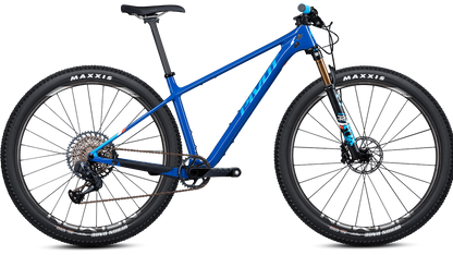 Pivot LES SL in Blue Ribbon – ultraleichtes Carbon-Hardtail für maximale Effizienz auf dem Trail, erhältlich bei Gravity & Sons in Helmbrechts, Oberfranken.