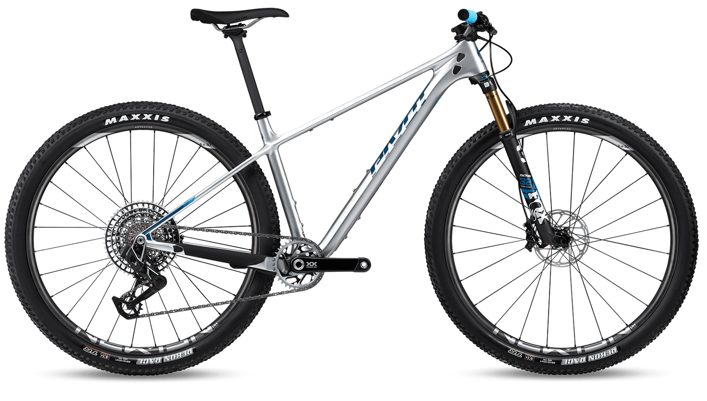 Pivot LES SL in Silver Bullet – leichtes und effizientes Hardtail für sportliche Fahrer, erhältlich bei Gravity & Sons in Helmbrechts, Oberfranken.