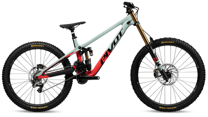 Pivot Phoenix in Red Mint – leistungsstarkes Downhill-Bike für anspruchsvolle Trails, erhältlich bei Gravity & Sons in Helmbrechts, Oberfranken.
