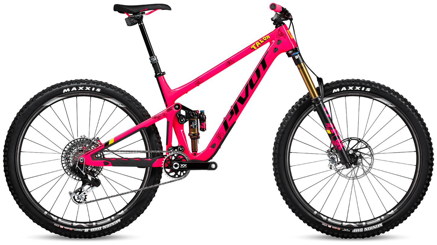 Pivot Switchblade in Pink Neon – auffälliges Trailbike mit Carbonrahmen und Top-Komponenten, erhältlich bei Gravity & Sons in Helmbrechts, Oberfranken.