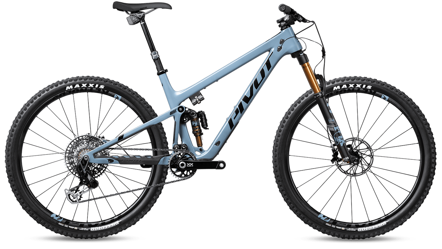 Pivot Trail 429 in Pacific Blue – vielseitiges Trailbike mit Carbonrahmen und Top-Fahrwerk, erhältlich bei Gravity & Sons in Helmbrechts, Oberfranken.