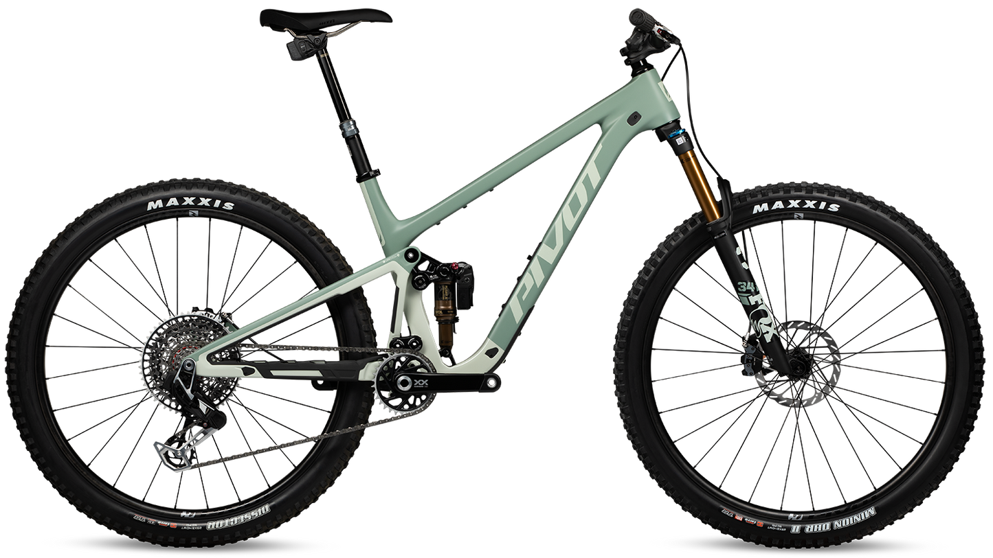 Pivot Trailcat SL Dreambuild in Green Madow Mist – leichtes Trailbike mit hochwertigem Aufbau, erhältlich bei Gravity & Sons in Helmbrechts, Oberfranken.