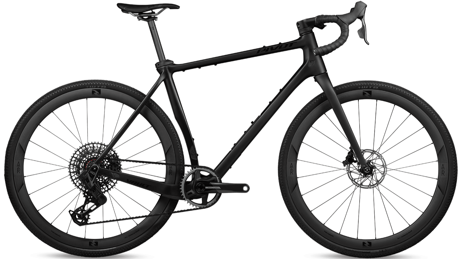 Pivot Vault in Stealth – edles Carbon-Gravelbike mit sportlicher Geometrie, erhältlich bei Gravity & Sons in Helmbrechts, Oberfranken.