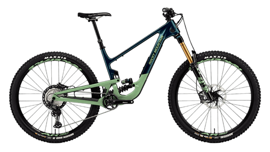 Rocky Mountain Altitude in Across the Universe / Sweet Leaf – agiles Enduro-Bike mit Carbonrahmen, perfekt für anspruchsvolle Trails, erhältlich bei Gravity & Sons in Helmbrechts, Oberfranken.