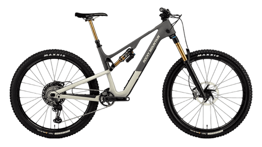 Rocky Mountain Instinct in Smokin’ in the Boys Room / Bad to the Bone – vielseitiges Trailbike mit Carbonrahmen, erhältlich bei Gravity & Sons in Helmbrechts, Oberfranken.