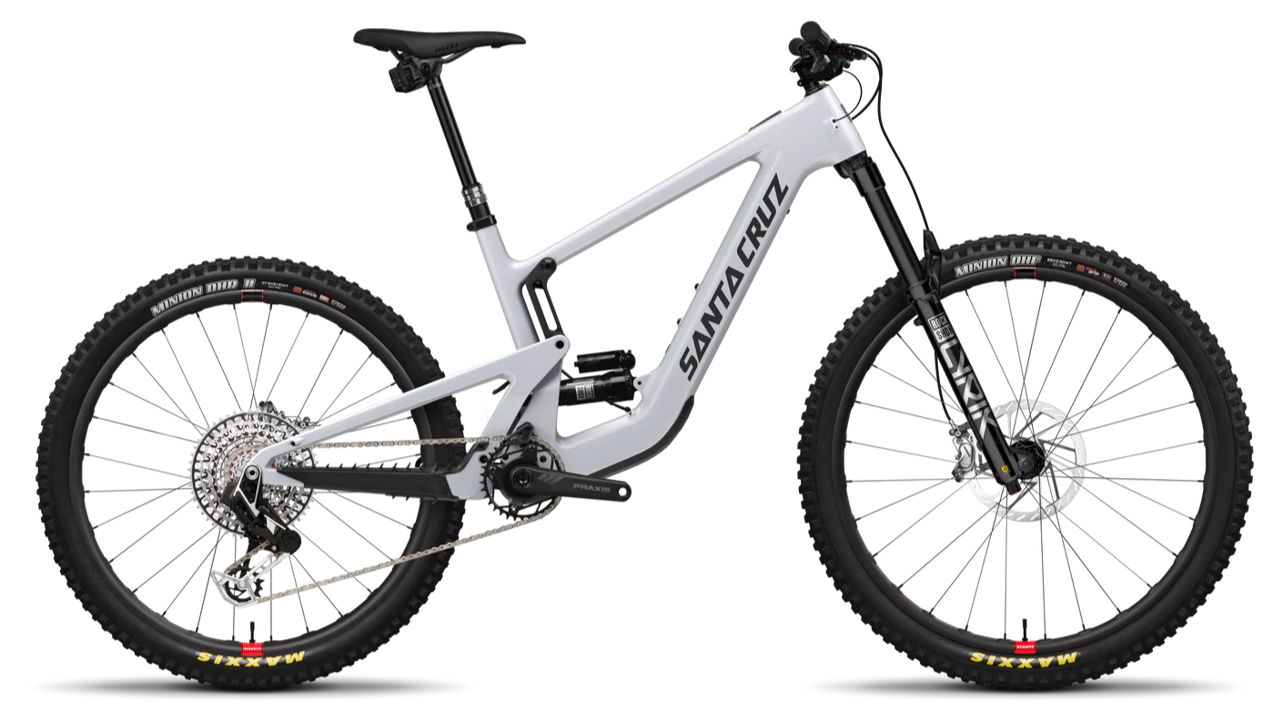 Santa Cruz Heckler SL 2024 in Matte Silver – leichtes E-MTB mit edler Optik und starker Performance, erhältlich bei Gravity & Sons in Helmbrechts, Oberfranken.