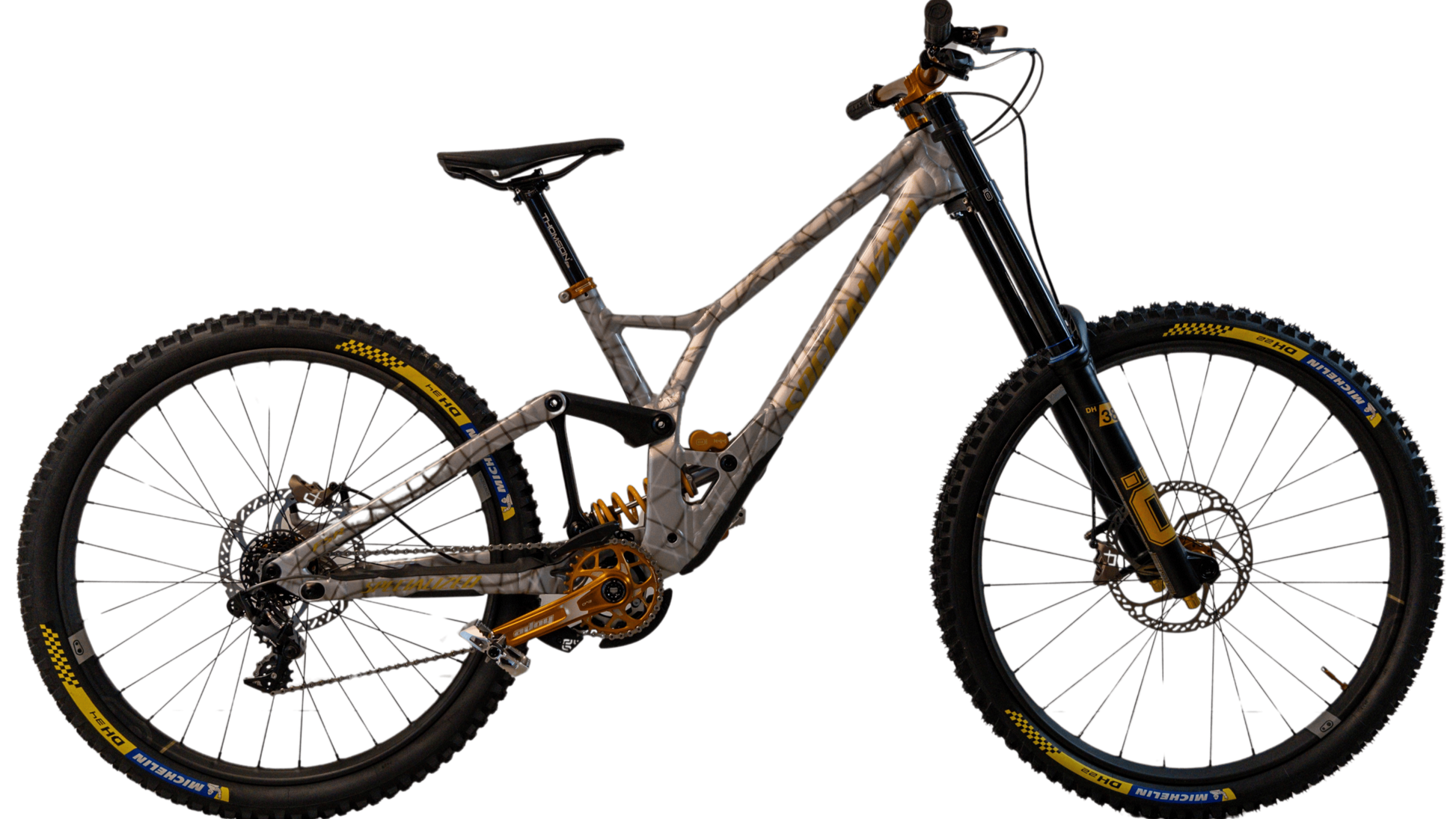 Specialized Demo Race in Gloss Silver Dust / Metallic Sulphur – individuelles Custom Build mit Highend-Komponenten, aufgebaut von Gravity & Sons in Helmbrechts, Oberfranken.